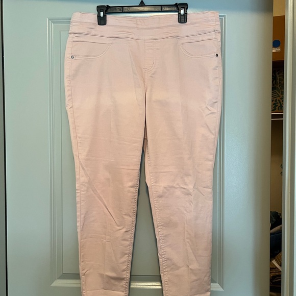 Light peach ankle pants - Picture 4 of 6